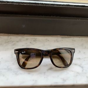 Ray Ban folding wayfair tortoise shell sunglasses